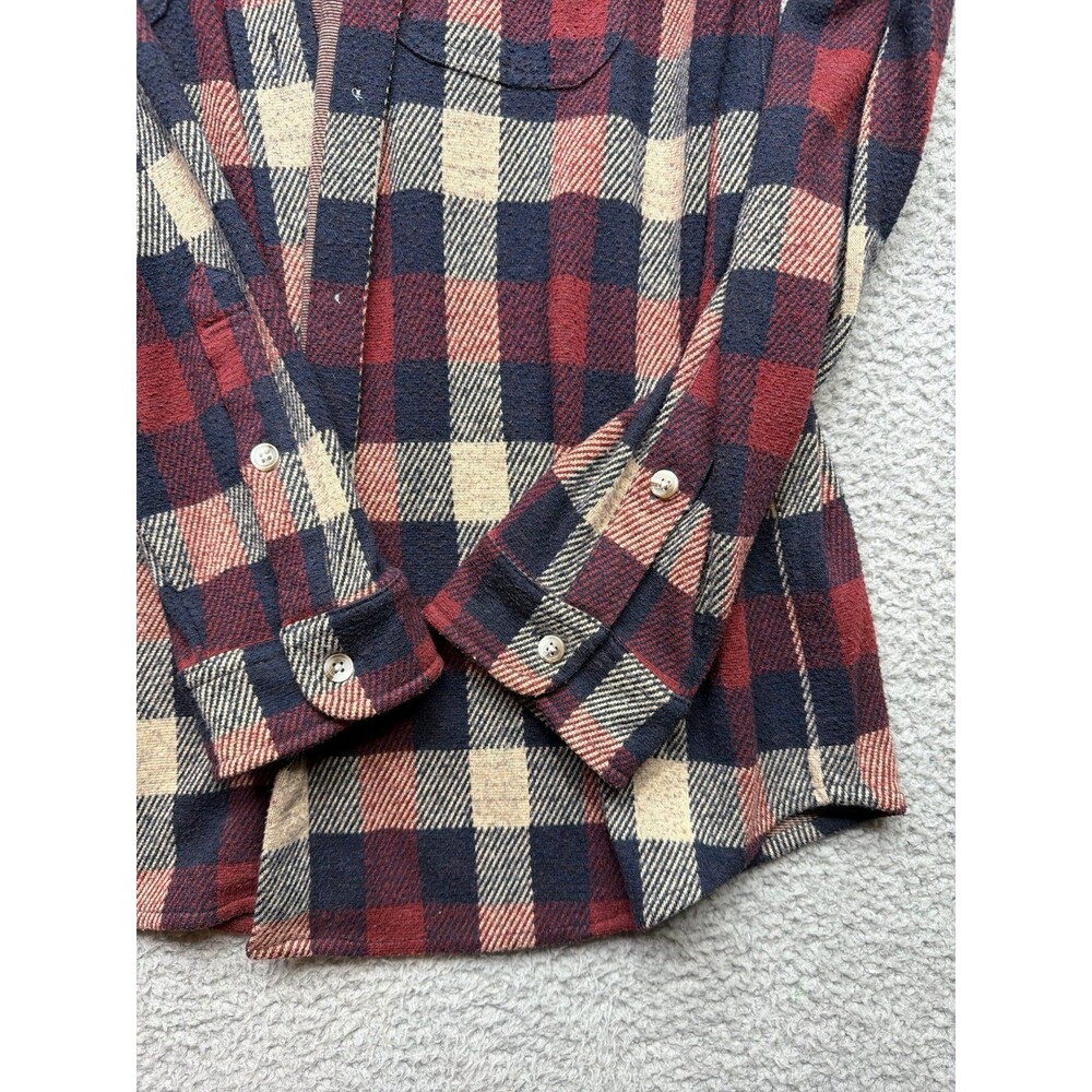 Faherty Legend button down sweater in plaid sz medium - Picture 5 of 9